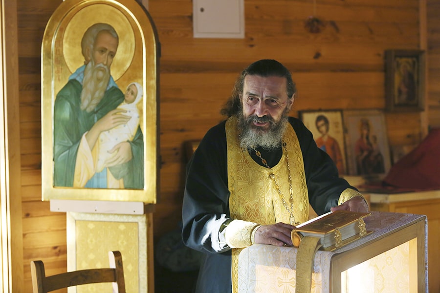 pretre eglise orthodoxe