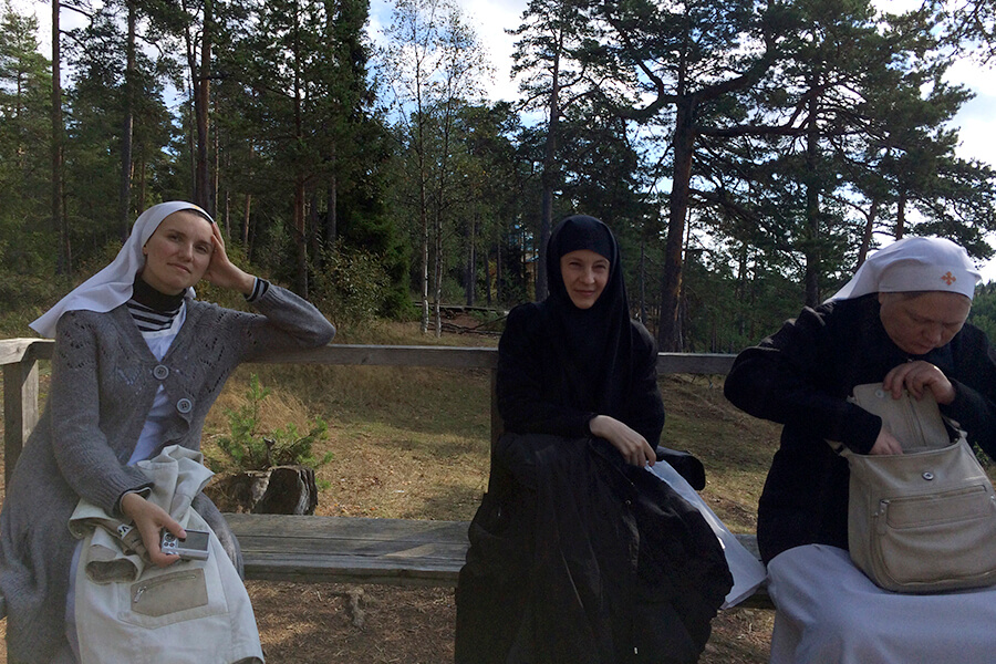 nun olga with sisters