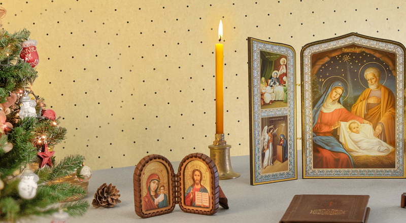 Do your season's shopping at our online Christmas market