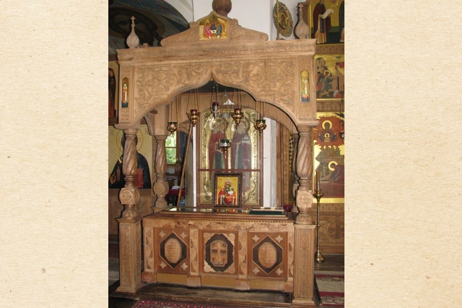 Shrine with the relics of Venerables Herman and Alexy of Zosima Hermitage