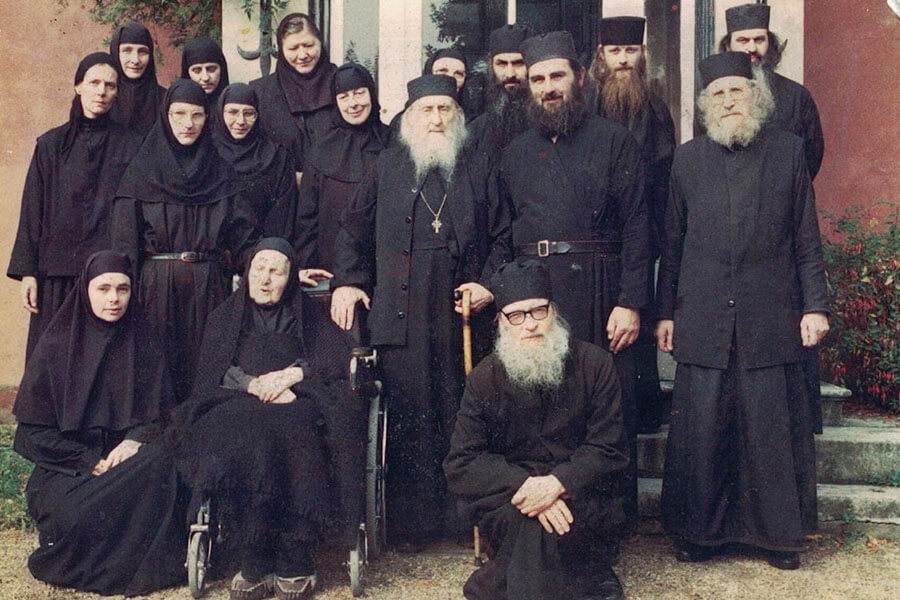 Elder Sophrony with sisters and brethern