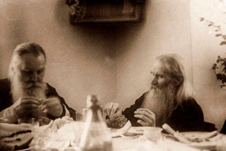 Schema-Archimandrite Kuksha (right) and Archbishop Eumenius (Khorolsky)
