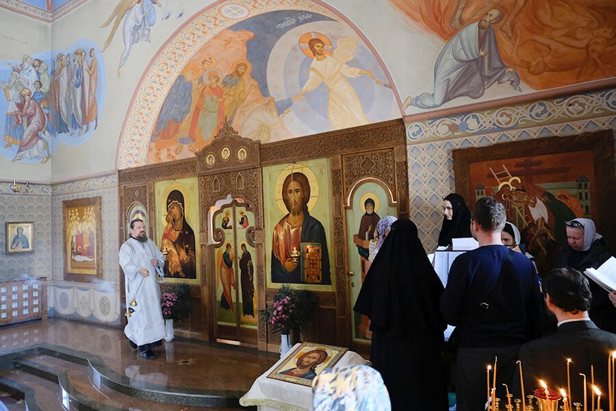 Panikhidas are served