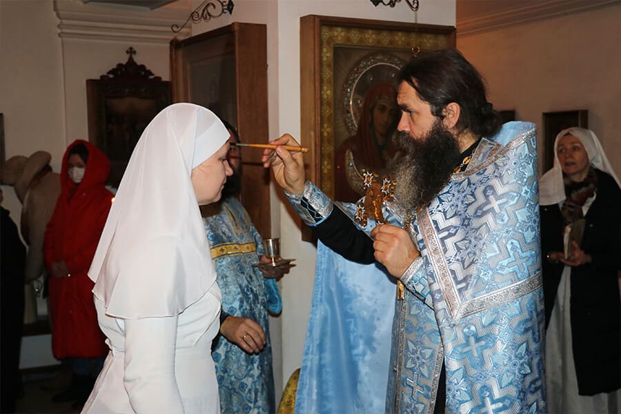 annointing with the holy oil