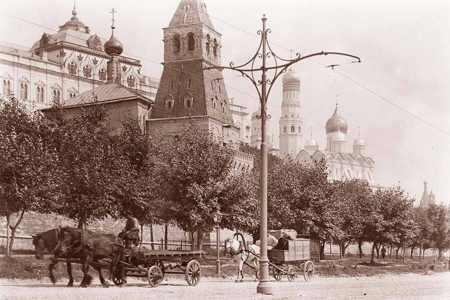 Kremlin embankment