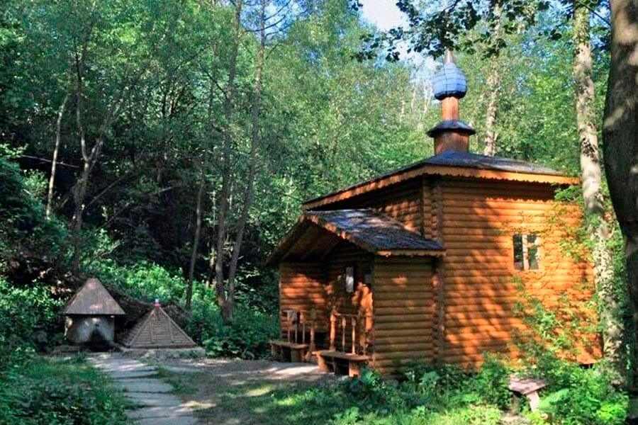 Spring and chapel of the Tikhvin Icon