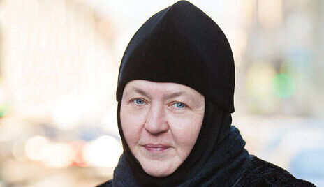 Nun Juliania: let the singing resonate in the prayer