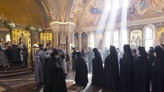 The life of a monastic sister 