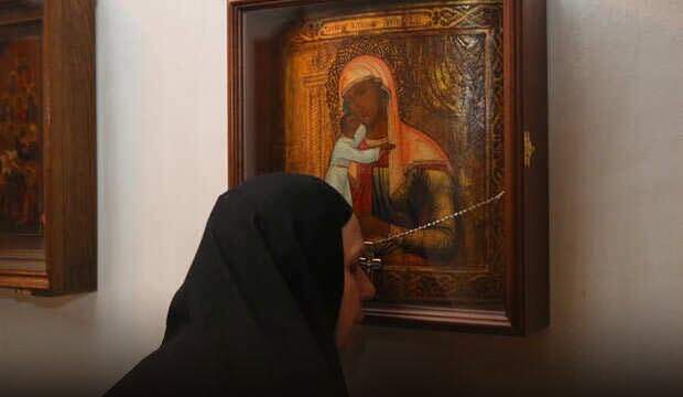 Seeker of the Lost Icon